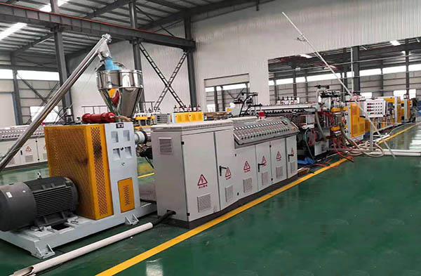 PP中空格子板设备